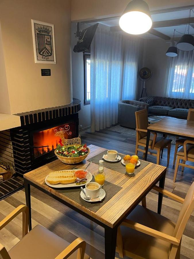 La Casita De El Cuervo Bed & Breakfast ภายนอก รูปภาพ